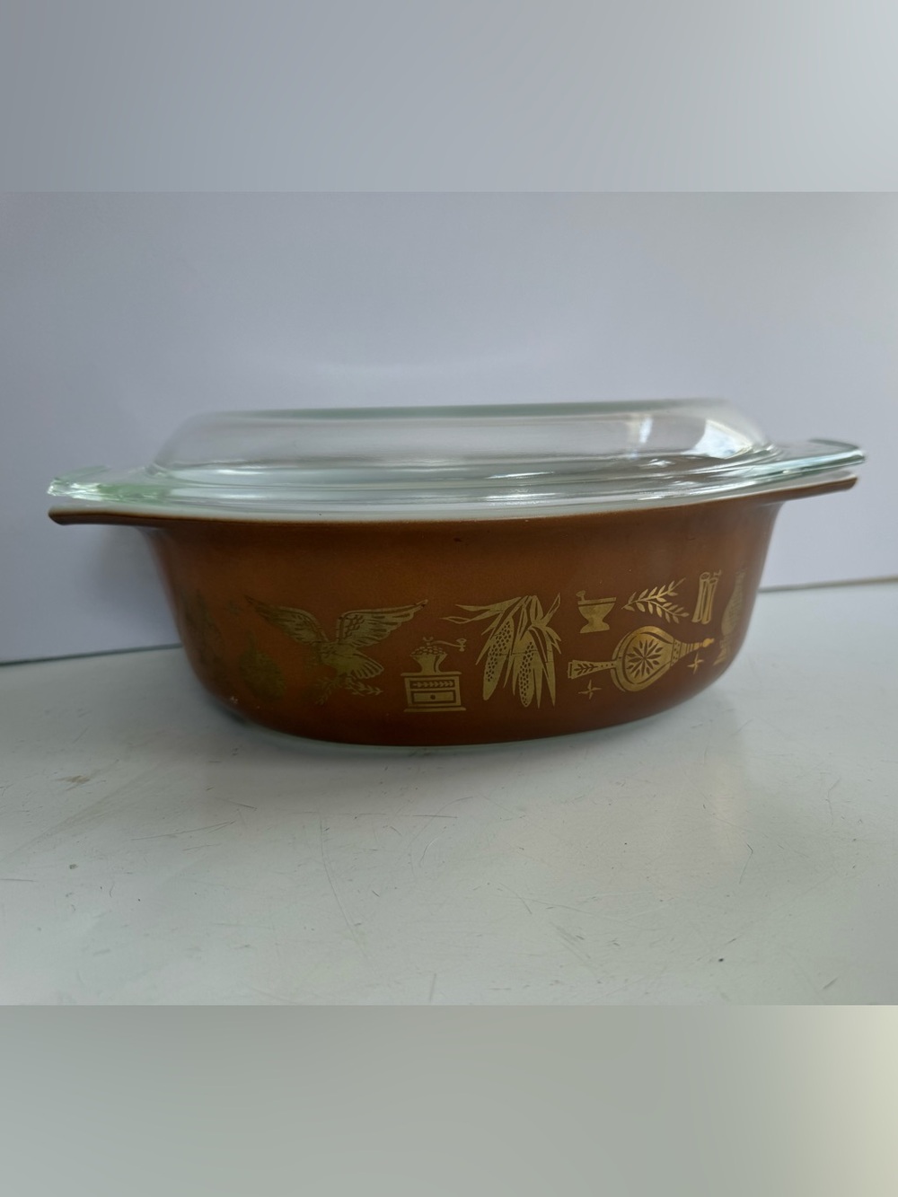 Vintage Pyrex Early American Brown & Gold Oval Casserole Dish 1-1/2 Qt w/Lid